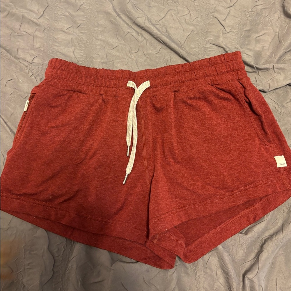 Vuori Shorts